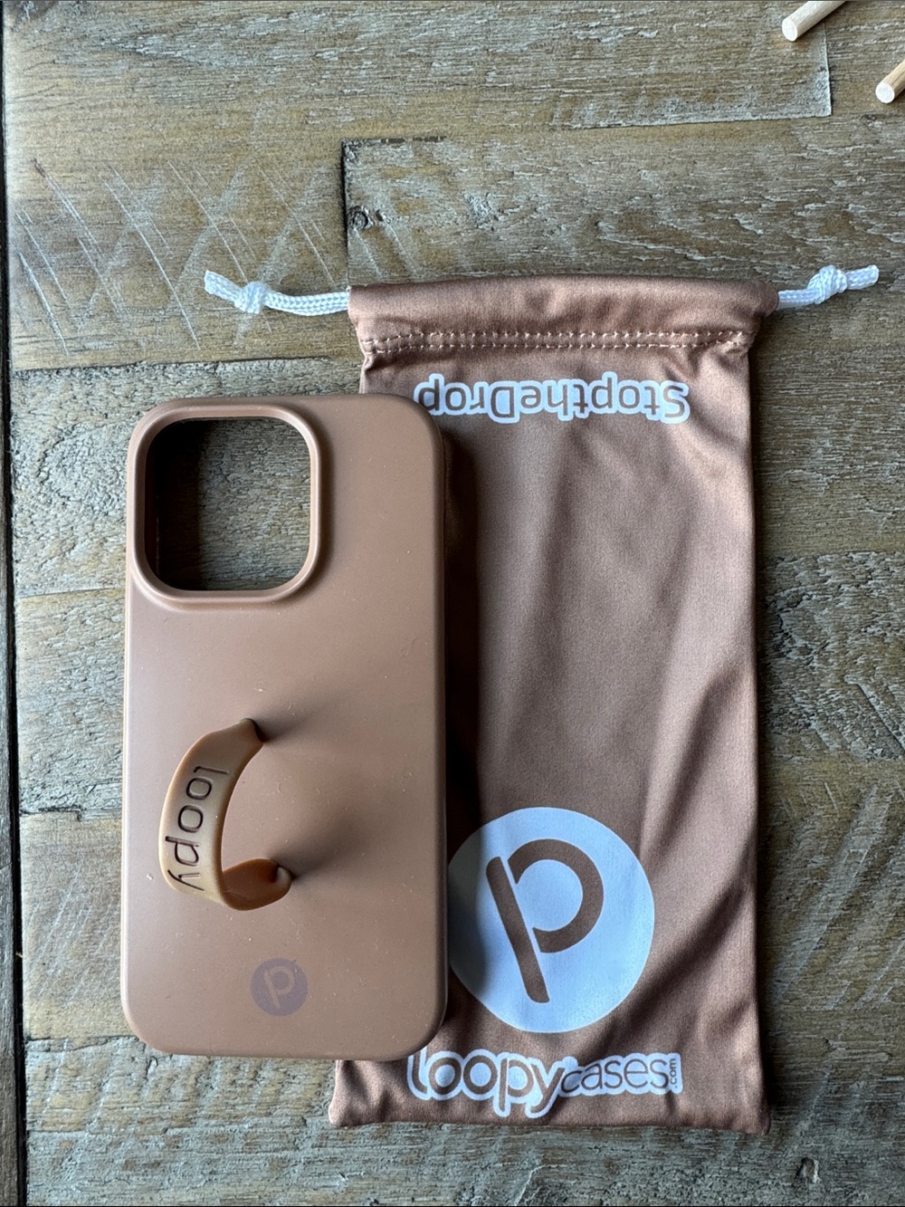 iPhone 15 Pro Loopy case - Saddle Brown